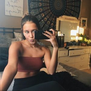 Meet your Posher, Cecececelia